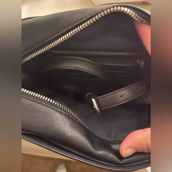 BUGATTI HANDBAG - Picture 2 of 3